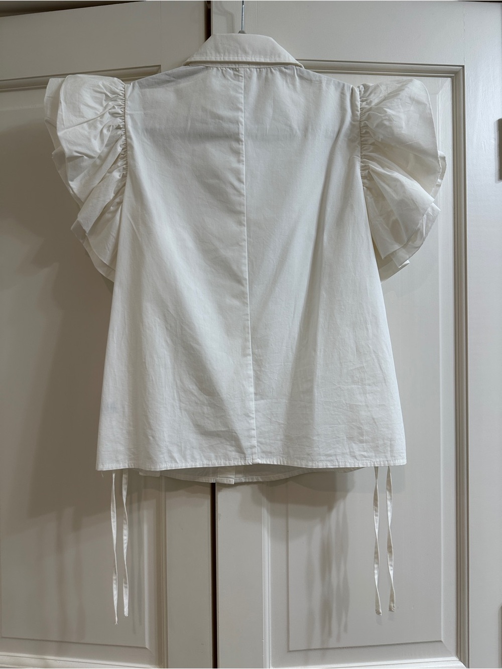 Bucket List Ivory Ruffle-Sleeve Button-Up Blouse - Picture 2 of 5